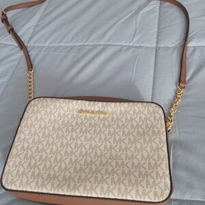 Michael Kors small crossbody purse